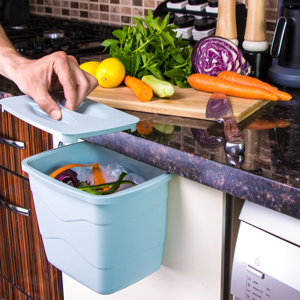 Decobella Practical Dustbin With Lid