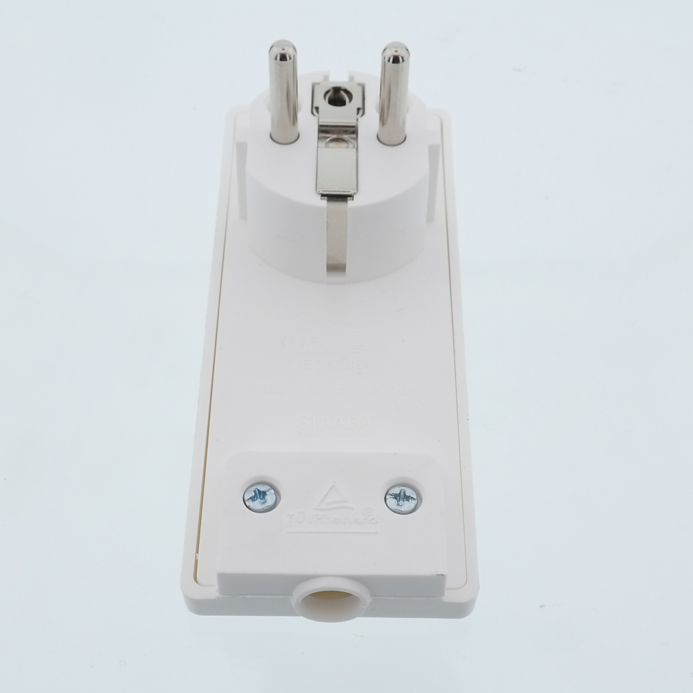 Tek-Iş Earthed Flat Plug White
