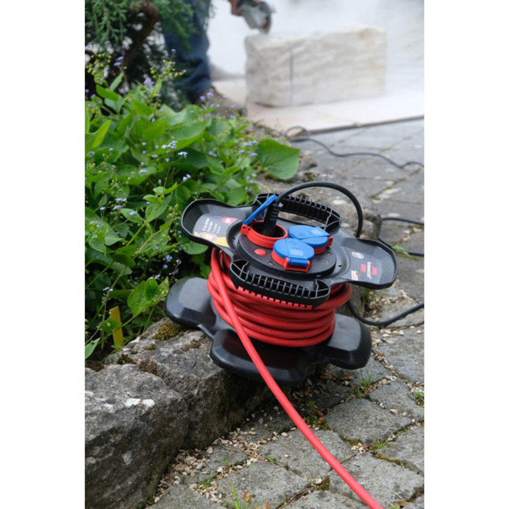 Brennenstuhl Adapter Plug With 2 Euro + 1 Earthed Sockets