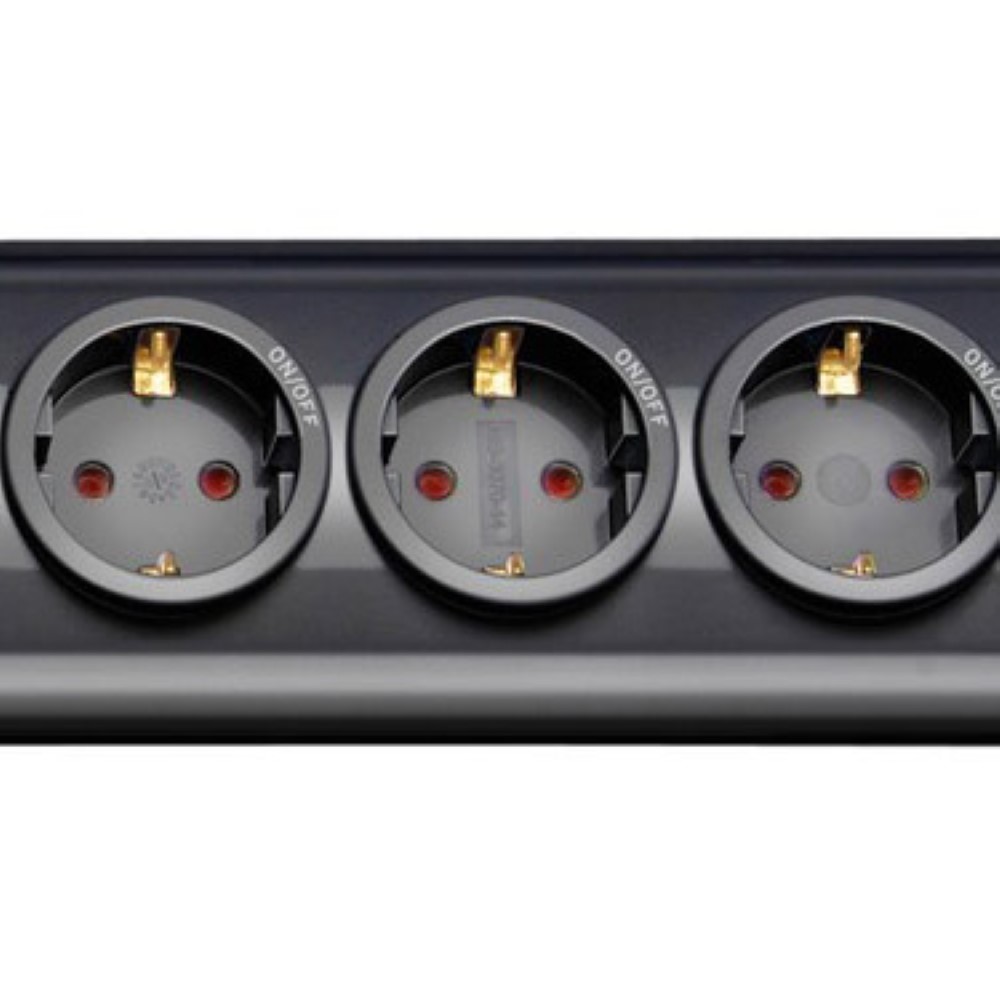 Brennenstuhl Extension Lead With Surge Protection 7 Way 2M